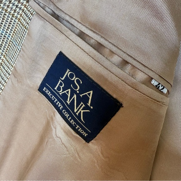 Jos. A. Bank Executive Collection Plaid Sport Coat - Men's 42R (Fits like 40R) - Picture 4 of 5